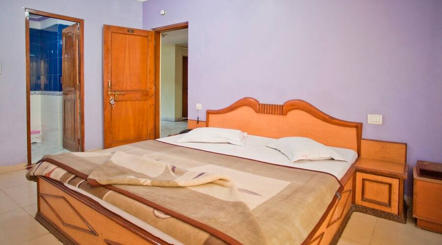 Hotel Paradise, Pachmarhi 1